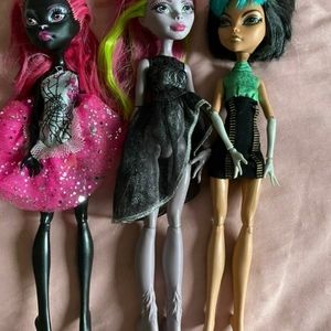 Monster high dolls lot of 3